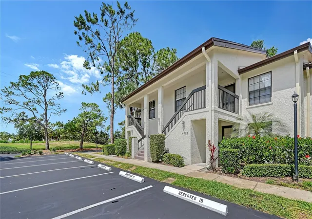 Listing Photo 4 - Condo for sale in building located at 4729 Winslow Beacon, SARASOTA, FL 34235 - Unit #11