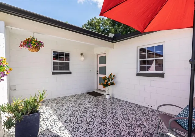 Photo 2 of Single family home for sale at 641 Sherwood Dr, Altamonte Springs, FL 32701 | MLS# O6447365 | Listing updated on 2026-10-22
