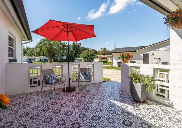 Photo 3 of Single family home for sale at 641 Sherwood Dr, Altamonte Springs, FL 32701 | MLS# O6447365 | Listing updated on 2026-10-22