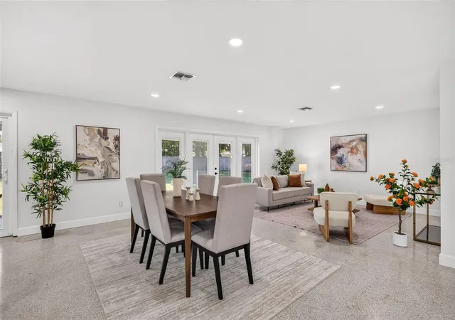 Photo 4 of Single family home for sale at 641 Sherwood Dr, Altamonte Springs, FL 32701 | MLS# O6447365 | Listing updated on 2026-10-22