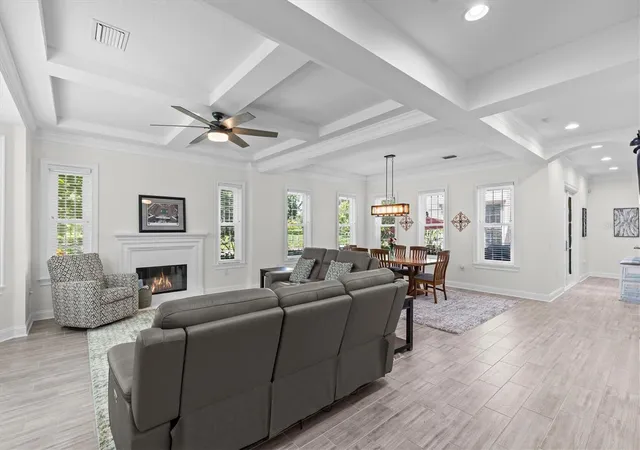 Photo 3 of Townhouse for sale at 480 Gilman Pl N, Saint Petersburg, FL 33716 | MLS# TB8555080 | Listing updated on 2026-10-06
