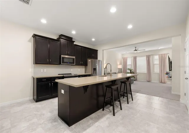 Photo 3 of Townhouse for sale at 8067 Glenlloyd Ave, Winter Garden, FL 34787 | MLS# O6447368 | Listing updated on 2026-10-15