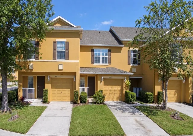 Photo 1 of Townhouse for sale at 3820 Silverbell Loop, Oviedo, FL 32765 | MLS# O6447370 | Listing updated on 2026-10-07