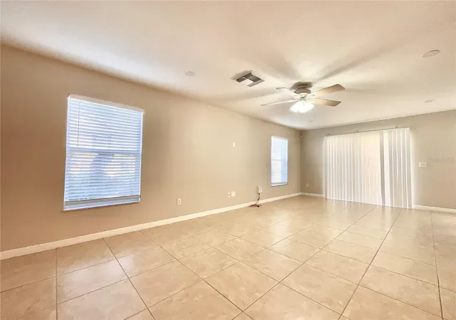 Photo 4 of Townhouse for sale at 3820 Silverbell Loop, Oviedo, FL 32765 | MLS# O6447370 | Listing updated on 2026-10-07