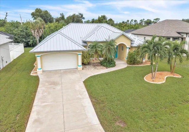 Photo 1 of Single family home for sale at 12 Tournament Rd, Rotonda West, FL 33947 | MLS# C7531575 | Listing updated on 2026-10-09