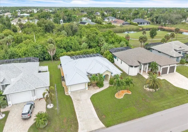 Photo 2 of Single family home for sale at 12 Tournament Rd, Rotonda West, FL 33947 | MLS# C7531575 | Listing updated on 2026-10-09