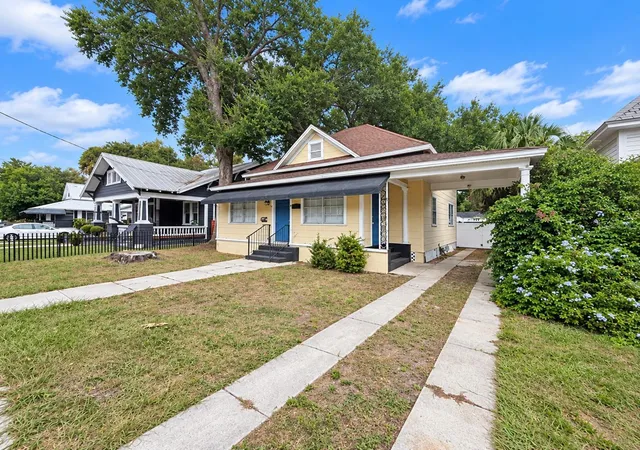Single family home for sale at 2811 Morgan St, TAMPA, FL 33602 | MLS# S5158910