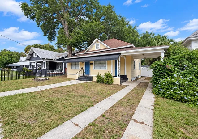 Photo 1 of Single family home for sale at 2811 Morgan St, Tampa, FL 33602 | MLS# S5158910 | Listing updated on 2026-10-23