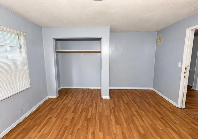 Photo 4 of Single family home for sale at 2811 Morgan St, Tampa, FL 33602 | MLS# S5158910 | Listing updated on 2026-10-06
