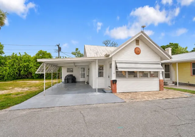 Single family home for sale at 12 Lafayette St, BRADENTON, FL 34208 | MLS# A4708541