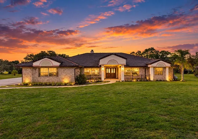 Photo 1 of Single family home for sale at 2222 N Stewart St, Kissimmee, FL 34746 | MLS# S5158914 | Listing updated on 2026-10-08