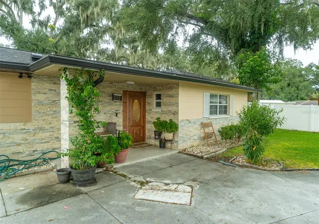 Single family home for sale at 702 Coulter Pl, BRANDON, FL 33511 | MLS# TB8555099