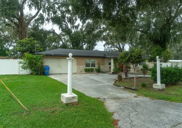 Photo 2 of Single family home for sale at 702 Coulter Pl, Brandon, FL 33511 | MLS# TB8555099 | Listing updated on 2026-10-08