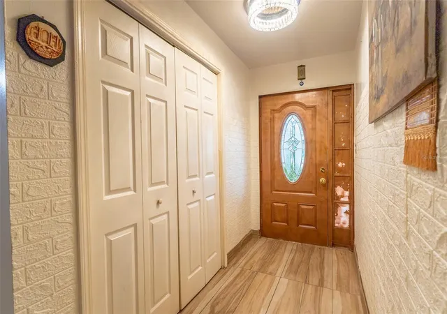 Photo 4 of Single family home for sale at 702 Coulter Pl, Brandon, FL 33511 | MLS# TB8555099 | Listing updated on 2026-10-08