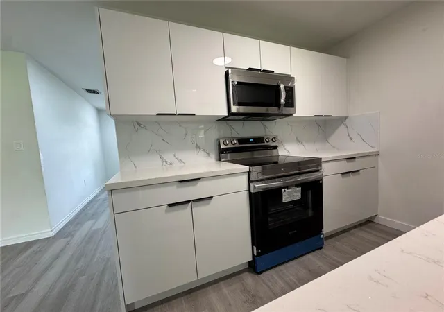 Photo 4 of Single family home for sale at 4513 Robbins Ave, Orlando, FL 32808 | MLS# O6447387 | Listing updated on 2026-10-06