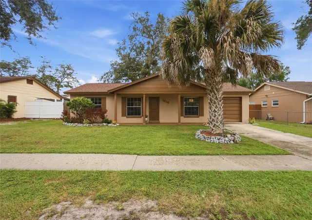 Photo 3 of Single family home for sale at 1016 Wolf Trl, Casselberry, FL 32707 | MLS# S5158915 | Listing updated on 2026-10-06