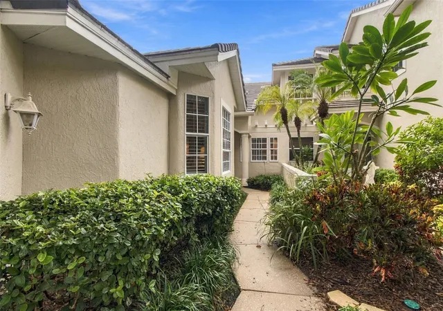 Photo 2 of Single family home for sale at 435 Date Palm Ct Ne, Saint Petersburg, FL 33703 | MLS# TB8555104 | Listing updated on 2026-10-09
