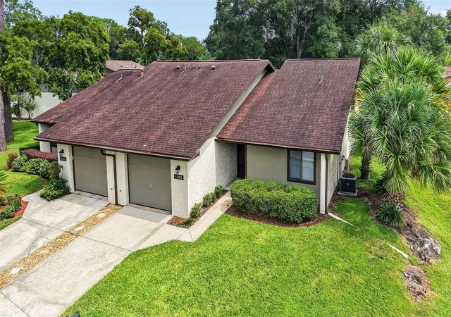 Photo 2 of House for sale at 1605 NE 37th Avenue, Ocala, FL 34470 | MLS# OM733482 | Listing updated on 2026-10-06