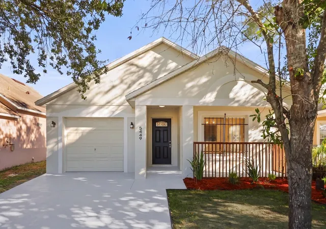 Single family home for sale at 5449 Wood Xing St, ORLANDO, FL 32811 | MLS# O6447401