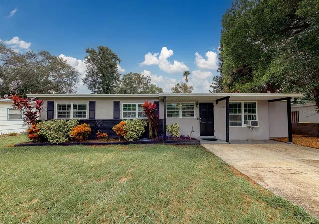 Single family home for sale at 1309 Mary L Rd, CLEARWATER, FL 33755 | MLS# TB8555111