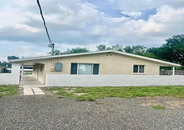 Single family home for sale at 402 W Tever St, PLANT CITY, FL 33563 | MLS# L4965562