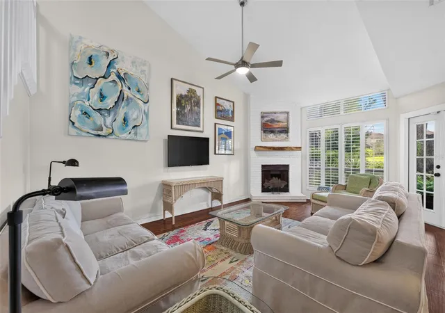 Photo 4 of Townhouse for sale at 223 Quayside Cir #C11, Maitland, FL 32751 | MLS# O6447408 | Listing updated on 2026-10-08
