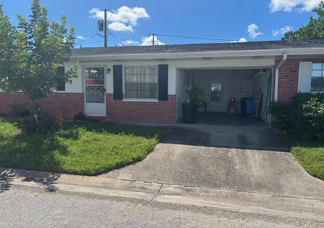 Single family home for sale at 10100 Tulip St N, PINELLAS PARK, FL 33782 | MLS# A4708560