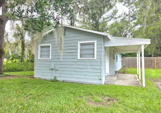 Photo 2 of Single family home for sale at 521 Smith & Union St Lots 53 54, Brooksville, FL 34601 | MLS# W7890104 | Listing updated on 2026-10-06