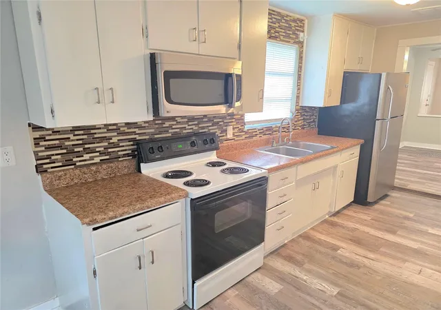 Photo 3 of Single family home for sale at 521 Smith & Union St Lots 53 54, Brooksville, FL 34601 | MLS# W7890104 | Listing updated on 2026-10-06