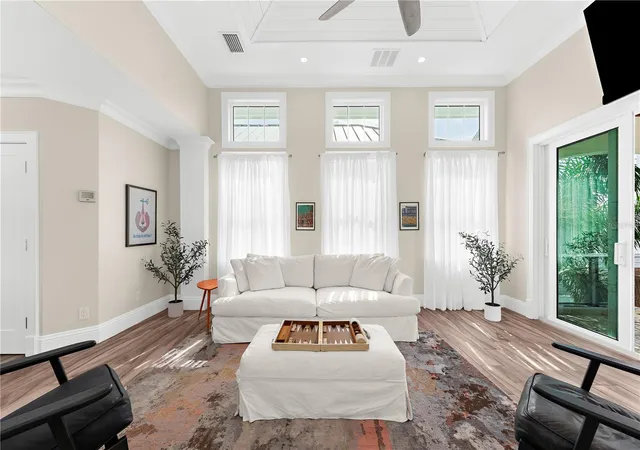 Photo 3 of Single family home for sale at 116 Garden Ln, Sarasota, FL 34242 | MLS# G5118672 | Listing updated on 2026-10-08