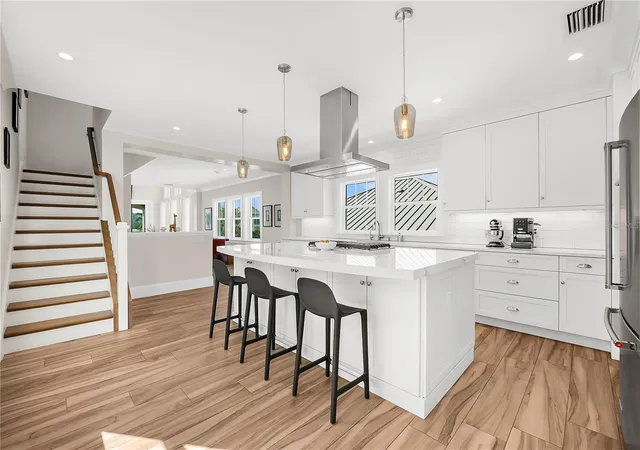 Photo 4 of Single family home for sale at 116 Garden Ln, Sarasota, FL 34242 | MLS# G5118672 | Listing updated on 2026-10-08