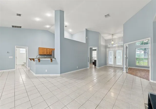 Photo 3 of Single family home for sale at 39914 Sunbeam Way, Lady Lake, FL 32159 | MLS# O6447413 | Listing updated on 2026-10-09
