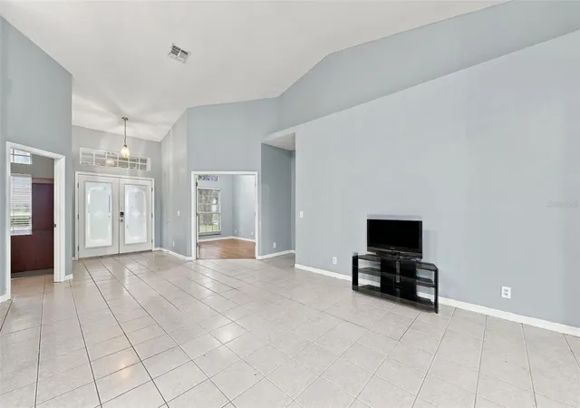 Photo 3 of Single family home for sale at 39914 Sunbeam Way, Lady Lake, FL 32159 | MLS# O6447413 | Listing updated on 2026-10-09