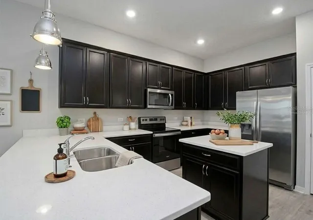 Photo 3 of Single family home for sale at 8576 Powder Ridge Trl, Windermere, FL 34786 | MLS# O6447414 | Listing updated on 2026-10-09