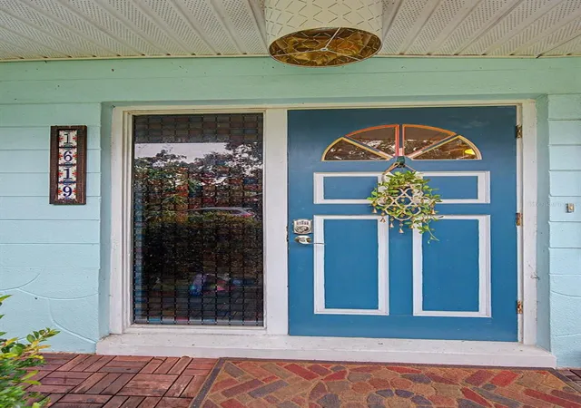 Photo 3 of Single family home for sale at 1619 53rd Street S, Gulfport, FL 33707 | MLS# TB8555130 | Listing updated on 2026-10-10