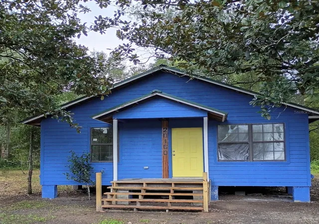 Single family home for sale at 20160 Southeast 141st St, UMATILLA, FL 32784 | MLS# S5158922