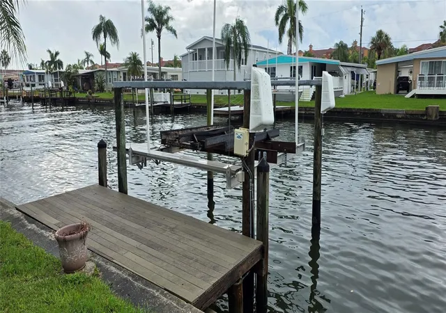 Photo 4 of Manufactured home for sale at 18675 US Hwy 19 N #225, Clearwater, FL 33764 | MLS# TB8555134 | Listing updated on 2026-10-08