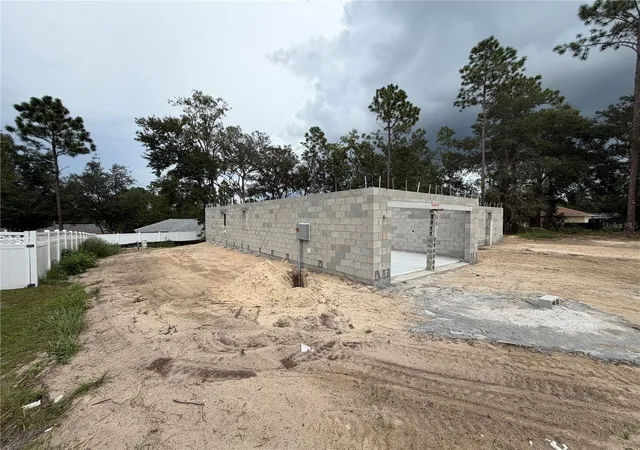 Photo 4 of Single family home for sale at 8447 SE 161st Street, Summerfield, FL 34491 | MLS# OM733488 | Listing updated on 2026-10-06