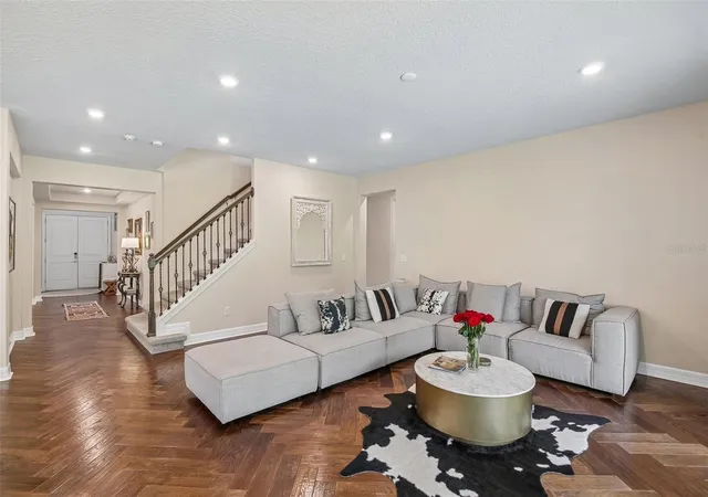Photo 4 of Single family home for sale at 11054 Sundrift Dr, Tampa, FL 33647 | MLS# TB8555137 | Listing updated on 2026-10-07