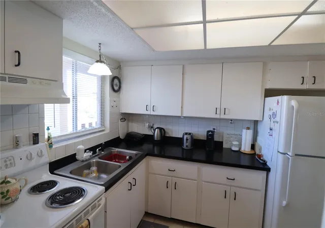 Photo 3 of Condo for sale at 4206 Heron Way #B305, Bradenton, FL 34205 | MLS# A4708566 | Listing updated on 2026-10-07