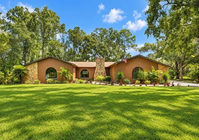 Photo 2 of Single family home for sale at 6916 Copperfield Dr, New Port Richey, FL 34655 | MLS# W7890108 | Listing updated on 2026-10-08