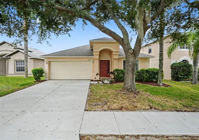 Photo 1 of Single family home for sale at 27722 Sugar Loaf Dr, Wesley Chapel, FL 33544 | MLS# O6447422 | Listing updated on 2026-10-08