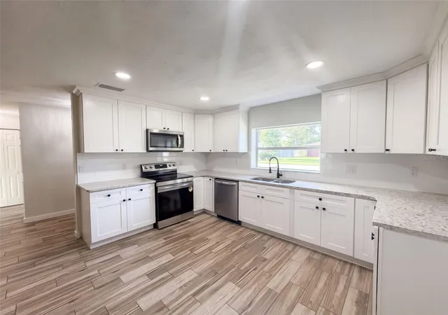 Photo 1 of Single family home for sale at 789 Little Pine Dr, South Daytona, FL 32119 | MLS# O6447424 | Listing updated on 2026-10-09