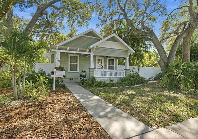 Photo 3 of Single family home for sale at 820 9th Avenue S, Saint Petersburg, FL 33701 | MLS# TB8555143 | Listing updated on 2026-10-23