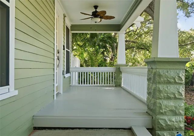 Photo 4 of Single family home for sale at 820 9th Avenue S, Saint Petersburg, FL 33701 | MLS# TB8555143 | Listing updated on 2026-10-23