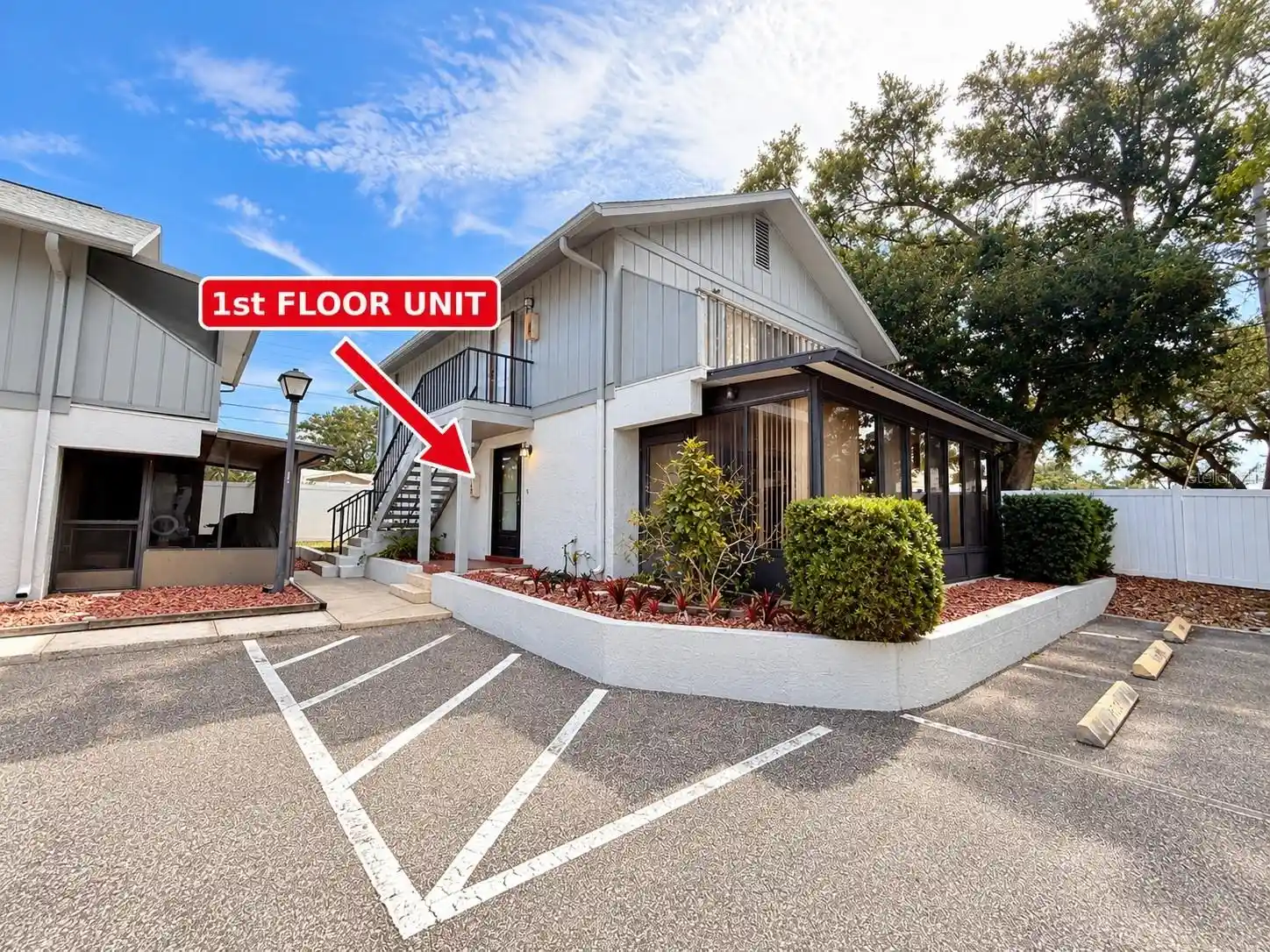 Listing Photo 1 - Condo for sale in 1960 Union St located at 1960 Union St, Clearwater, FL 33763 - Unit #41