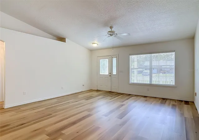 Photo 4 of Single family home for sale at 411 Collins Ct, Orange City, FL 32763 | MLS# O6447432 | Listing updated on 2026-10-08
