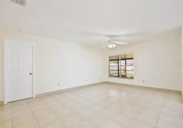Photo 4 of Single family home for sale at 2067 Paprika Dr, Orlando, FL 32837 | MLS# TB8555152 | Listing updated on 2026-10-09
