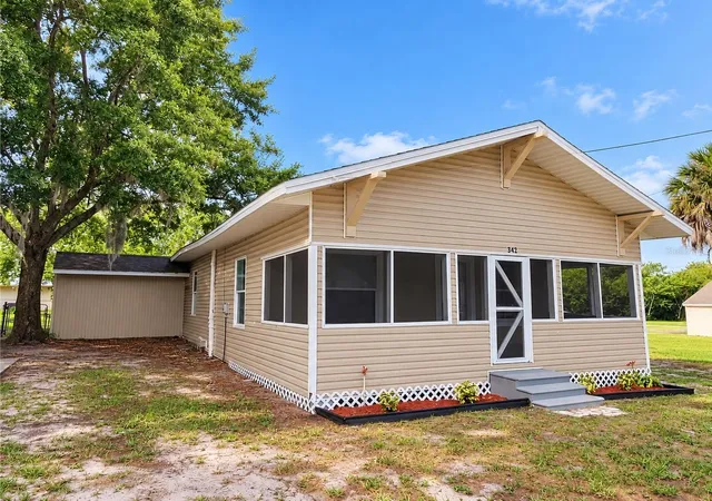 Single family home for sale at 842 Avenue N SW, WINTER HAVEN, FL 33880 | MLS# TB8555158