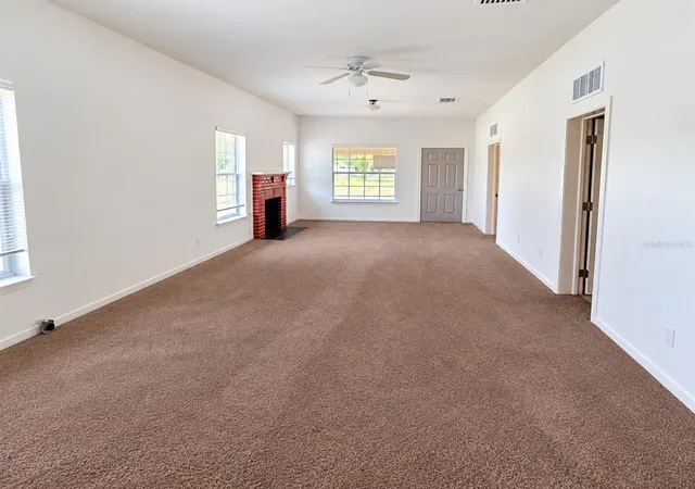 Photo 4 of Single family home for sale at 842 Avenue N SW, Winter Haven, FL 33880 | MLS# TB8555158 | Listing updated on 2026-10-06